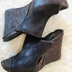 Donald J Pliner Gwen Wedge Sandal Sz 8